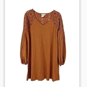 WHITE CROW ⭐️ long sleeve tunic